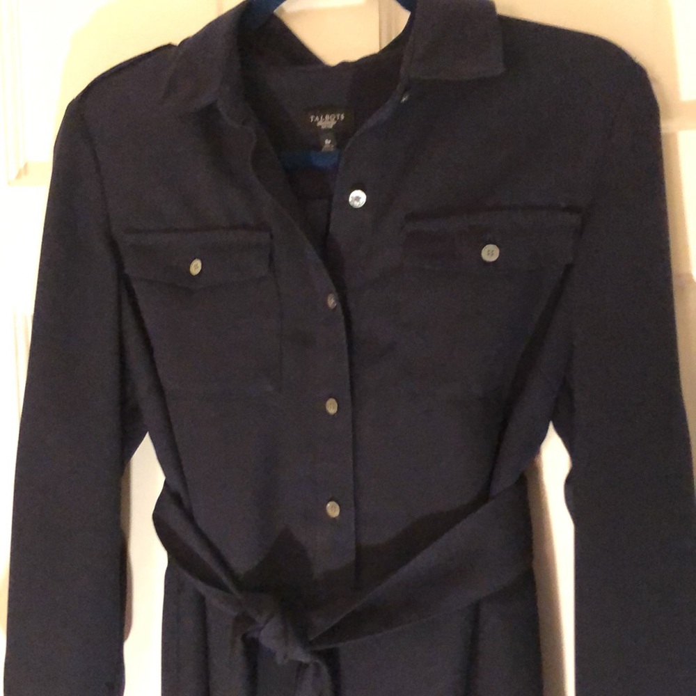Talbot’s classic 8p navy blue, longsleeve, knee length, crepe shirt dress w/belt